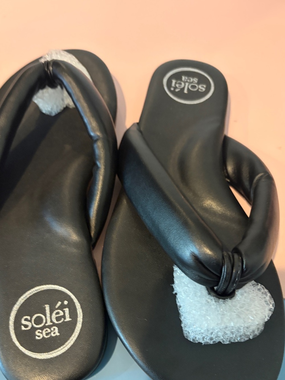 Solei Sea Women's Black Padded Thong Sandals